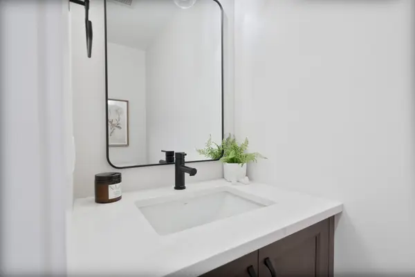 5 Doerr CT, North Middlesex, ON N0M 1A0