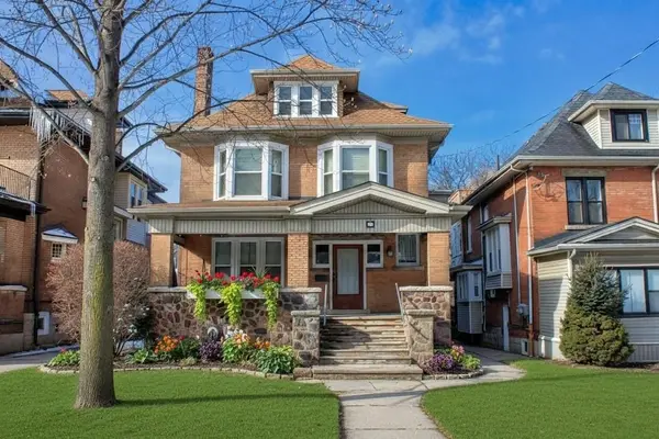 22 BLAKE ST #3, Hamilton, ON L8M 2S5