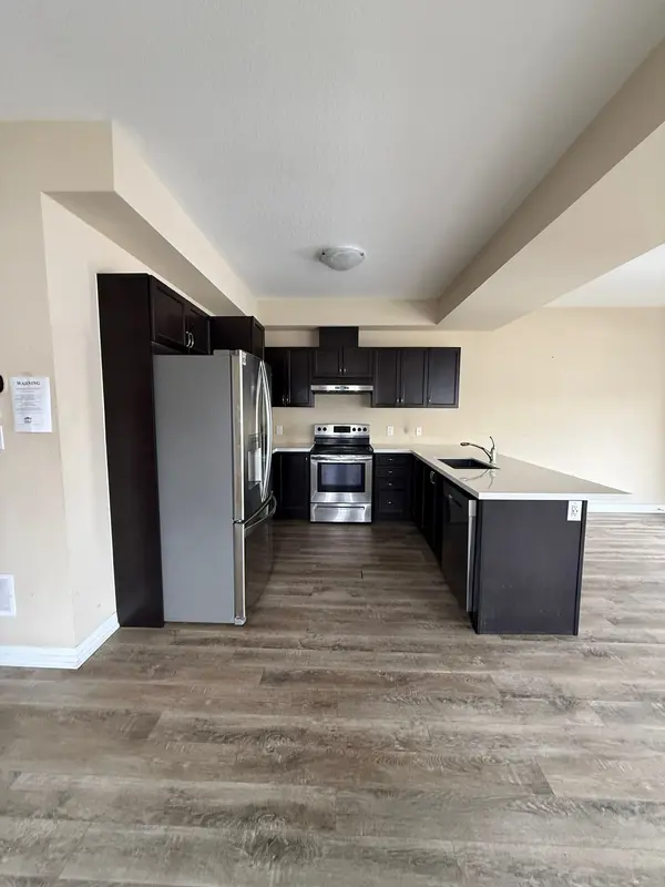 2 Laguna Village CRES, Hamilton, ON L0R 1P0