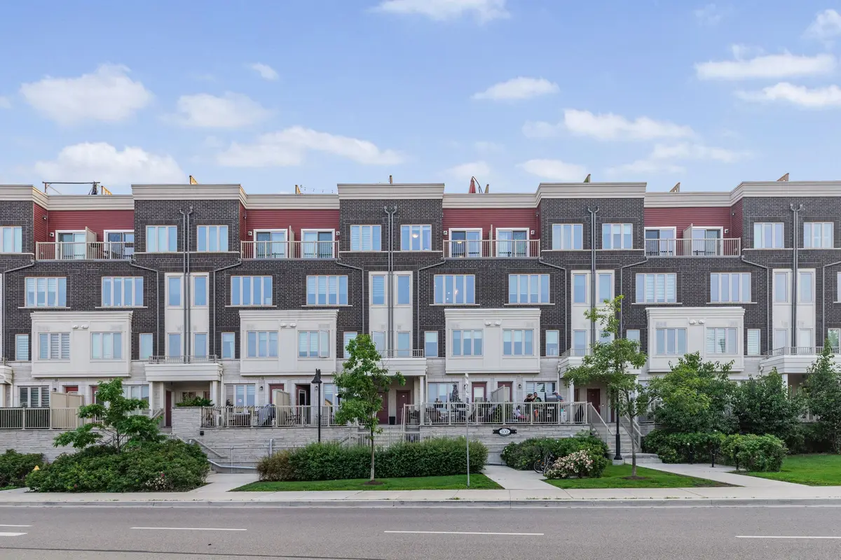 100 Long Branch AVE #27, Toronto W06, ON M8W 1N6