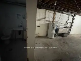 2831 Bathurst ST, Toronto C04, ON M6B 3A4