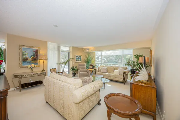 55 The Boardwalk WAY #201, Markham, ON L6E 1R7