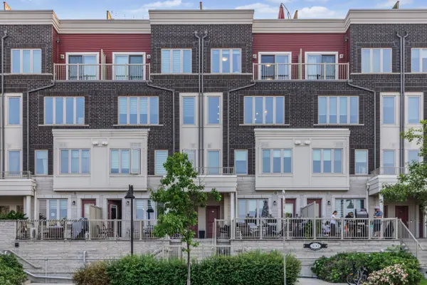 100 Long Branch AVE #27, Toronto W06, ON M8W 1N6