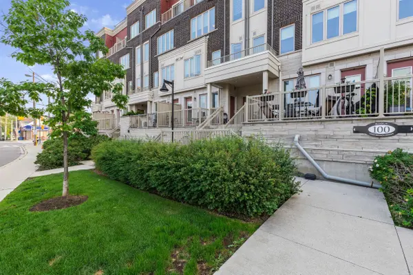 100 Long Branch AVE #27, Toronto W06, ON M8W 1N6