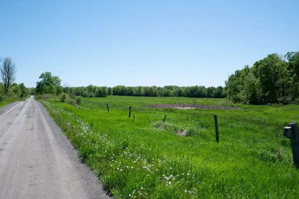 1122 Gananoque Lake RD, Front Of Leeds & Seeleys Bay, ON K7G 2V4