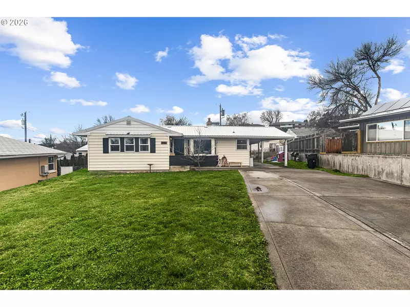 735 NW 10TH ST, Pendleton, OR 97801