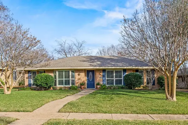 405 Valley Glen Drive,  Richardson,  TX 75080