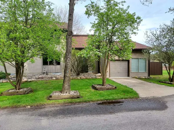 360 W Baldwin Lake DR, Greenville, MI 48838