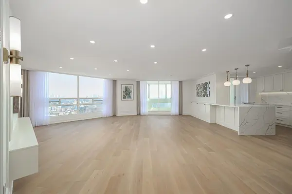 240 Heath ST W #1403, Toronto C03, ON M5P 3L5