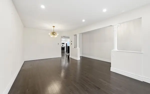 10 Greenhalf DR, Ajax, ON L1S 7N6