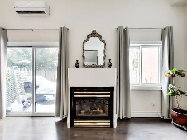 2145 Sherobee RD #101, Mississauga, ON L5A 3G8