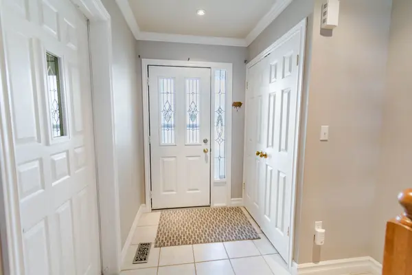 489 Green RD, Hamilton, ON L8E 6A3