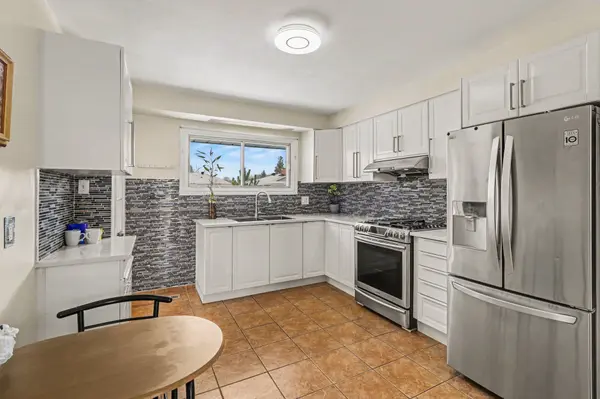 788 Dickens AVE, Elmvale Acres And Area, ON K1G 2X8