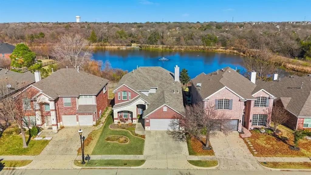 411 Fountain Side Drive, Euless, TX 76039