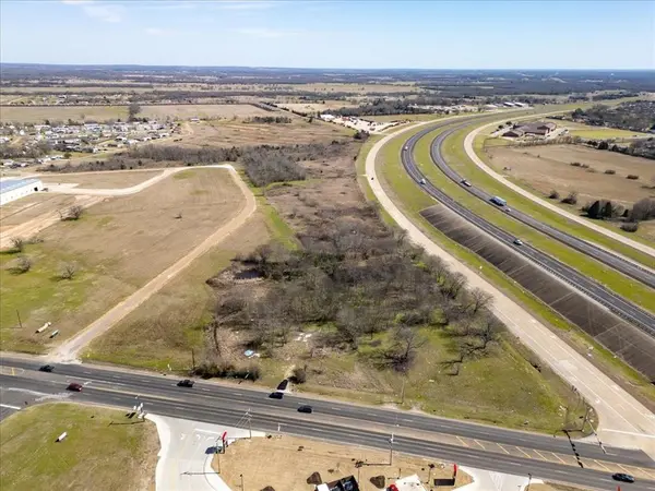 606 N 3rd Street, Mabank, TX 75147