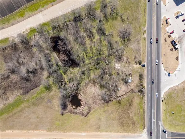 606 N 3rd Street, Mabank, TX 75147