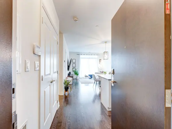 15277 Yonge ST #503, Aurora, ON L4G 1Y3