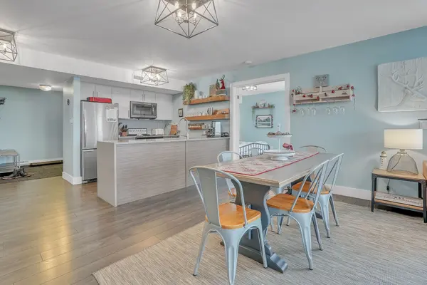 1 Tree Tops LN #201, Huntsville, ON P1H 1A9