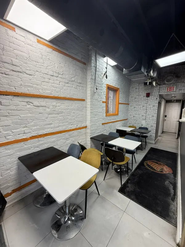 197 Locke ST S, Hamilton, ON L8P 1B5