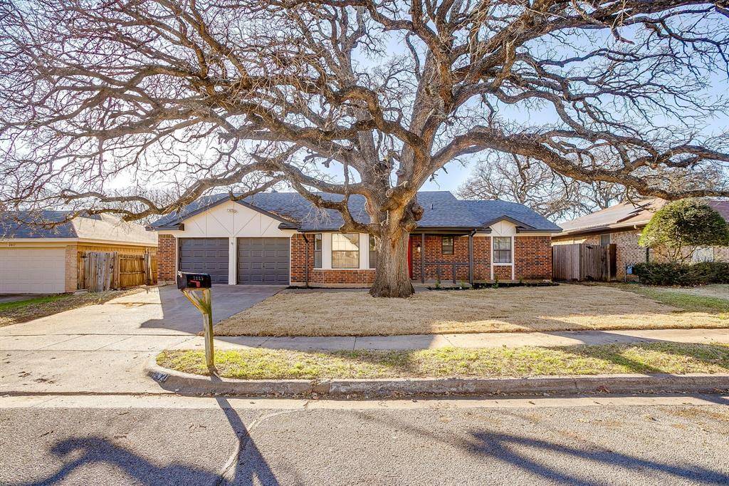 2421 Meadow View, Bedford, TX 76021