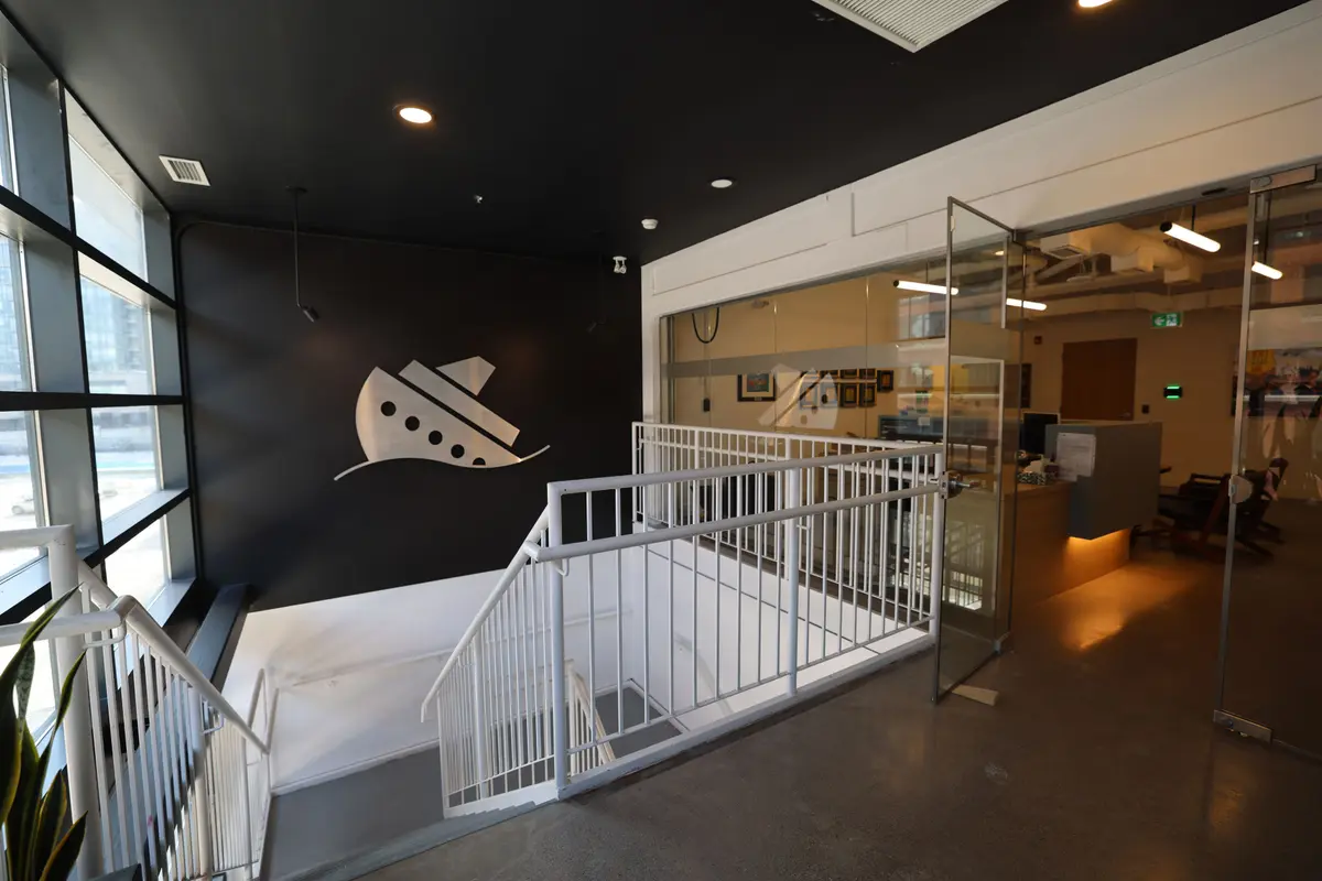 32 Lisgar ST #300, Toronto C01, ON M6J 0C9