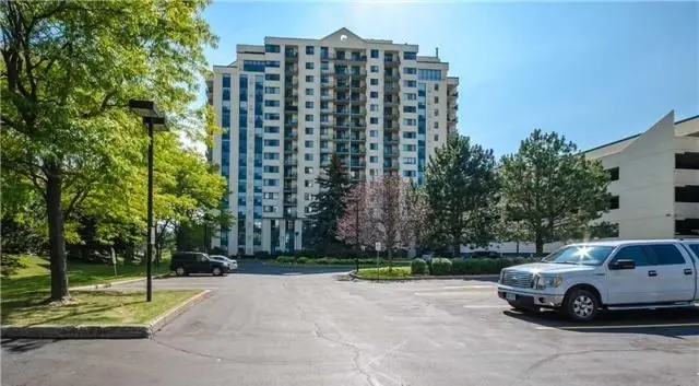 Barrie, ON L4N 3A5,75 Ellen ST N #1111