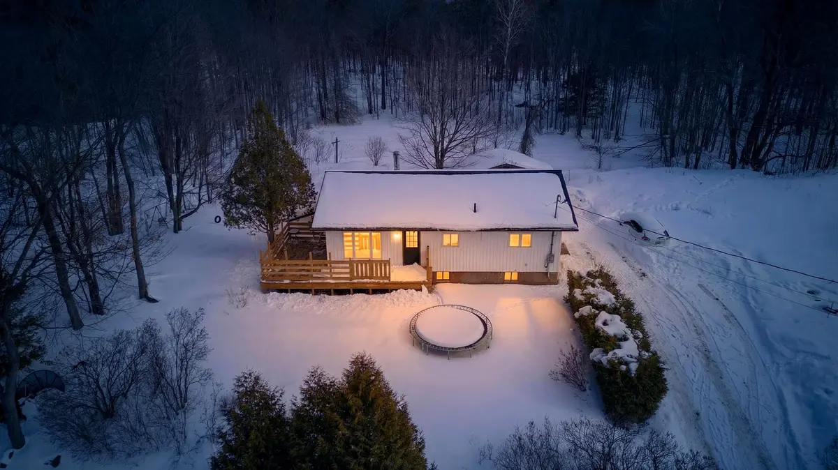 12452 Road 38 RD, Frontenac, ON K0H 2V0