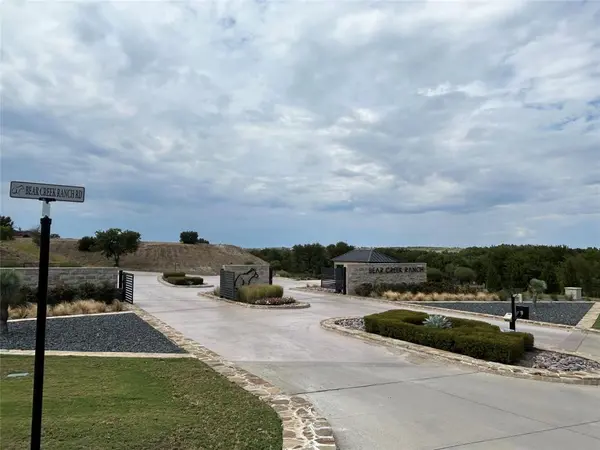 2000 Hidden Bluff Drive, Aledo, TX 76008