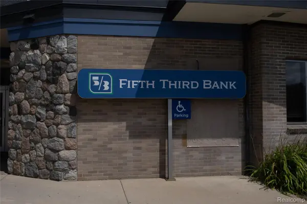 123 W Main ST, Gaylord, MI 49735