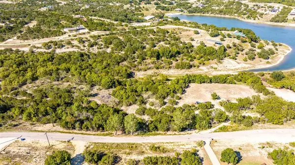 3250 Beacon Lake Drive, Bluff Dale, TX 76433