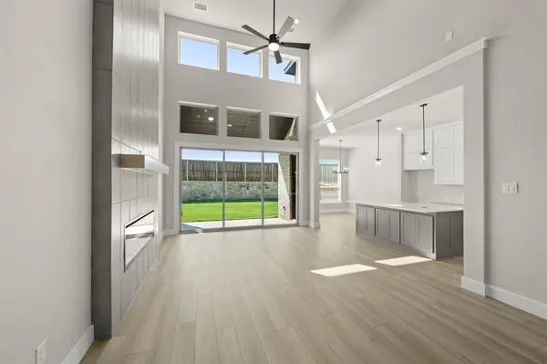 2306 Flock Drive, Mansfield, TX 76063