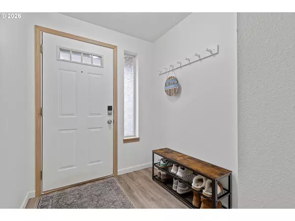 Oregon City, OR 97045,13949 BEAVERCREEK RD #102