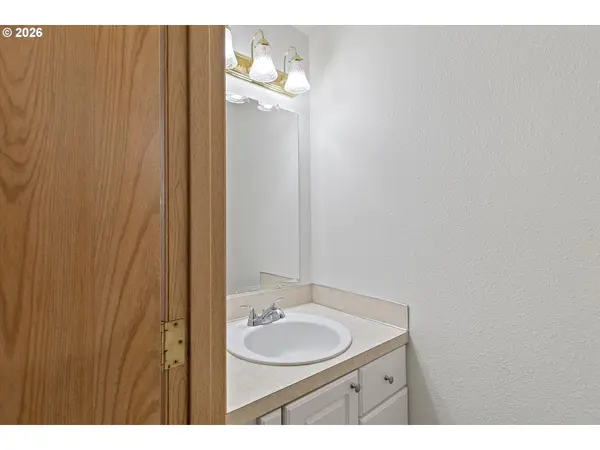 Oregon City, OR 97045,13949 BEAVERCREEK RD #102