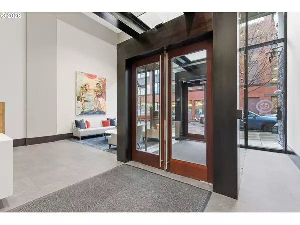 Portland, OR 97209,1025 NW Couch ST #1019