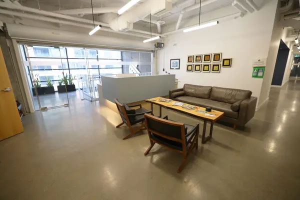 32 Lisgar ST #300, Toronto C01, ON M6J 0C9