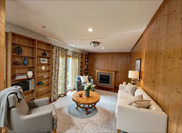 114 Babcombe DR, Markham, ON L3T 1N1