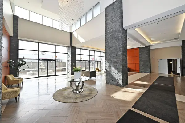 12 Woodstream BLVD #919, Vaughan, ON L4L 8C3