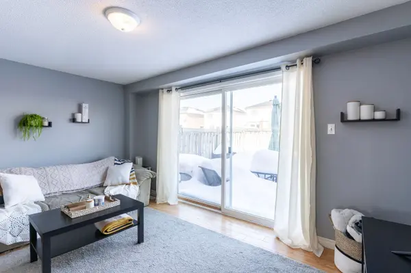 Barrie, ON L4M 6Z8,186 Dunsmore LN