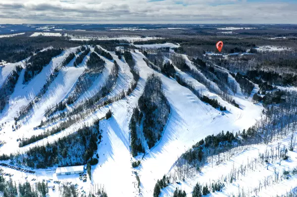 Clearview, ON L0M 1H0,1945 Nottawasaga Concession 10 N/A S #11