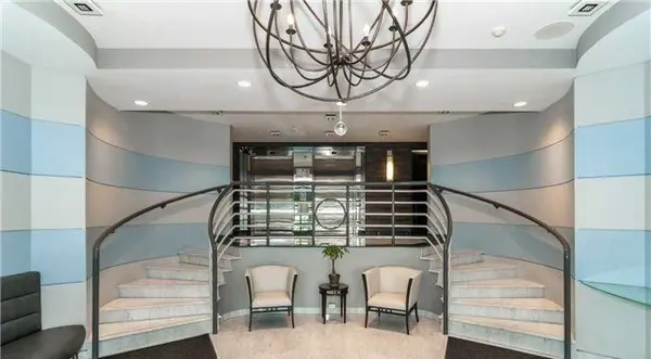 Barrie, ON L4N 3A5,75 Ellen ST N #1111