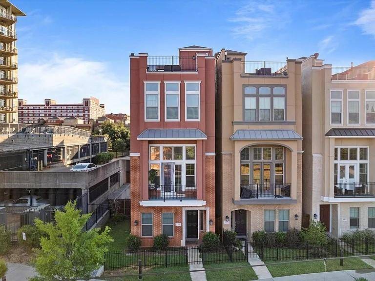 1390 Arch Place, Dallas, TX 75215