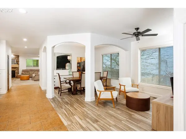 La Center, WA 98629,525 E 17TH CIR