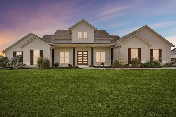 1208 Eagles Bluff Drive, Weatherford, TX 76087