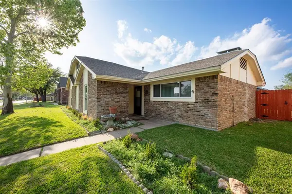 7109 Lakeshore Drive, Rowlett, TX 75089