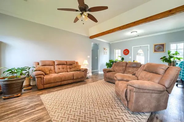 100 County Road 4719, Cumby, TX 75433