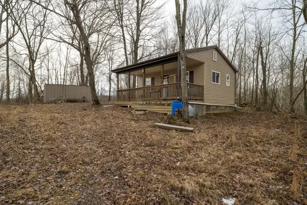 677 Dickens Rd, Oak Hill, OH 45685