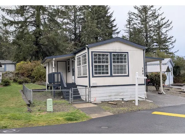 Coos Bay, OR 97420,580 SHOREPINES PL