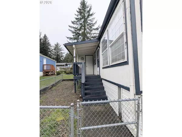 Coos Bay, OR 97420,580 SHOREPINES PL