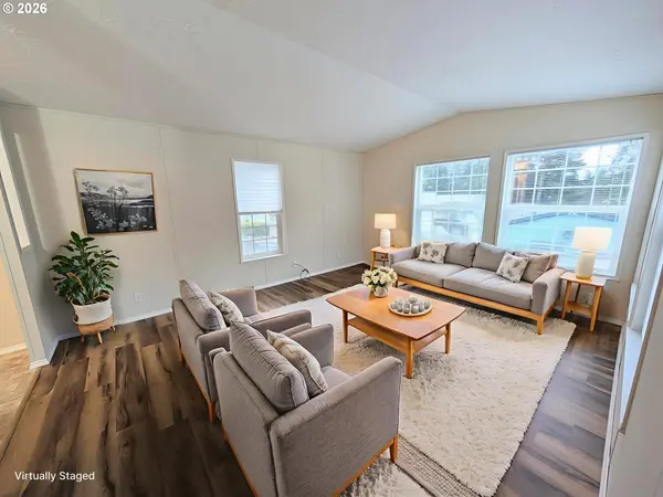 580 SHOREPINES PL, Coos Bay, OR 97420