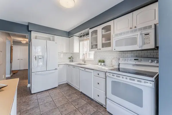 Barrie, ON L4M 6C5,71 Radenhurst CRES